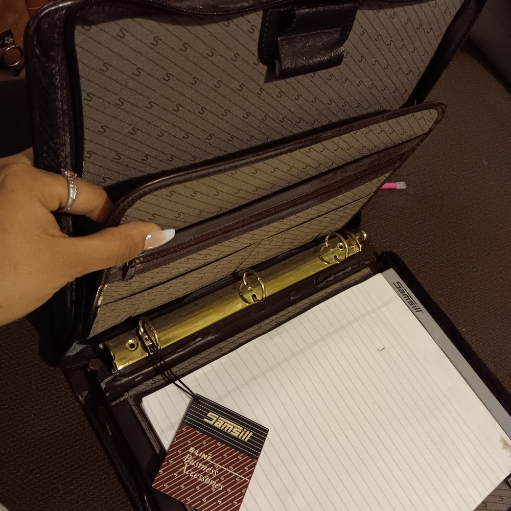 A personal  binder bag